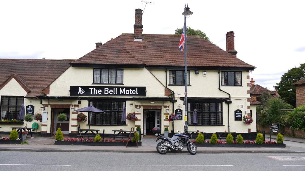 The Bell Motel Codicote Eksteriør bilde